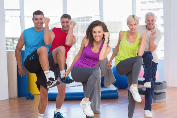 13 Superb Health Benefits of Group Exercise