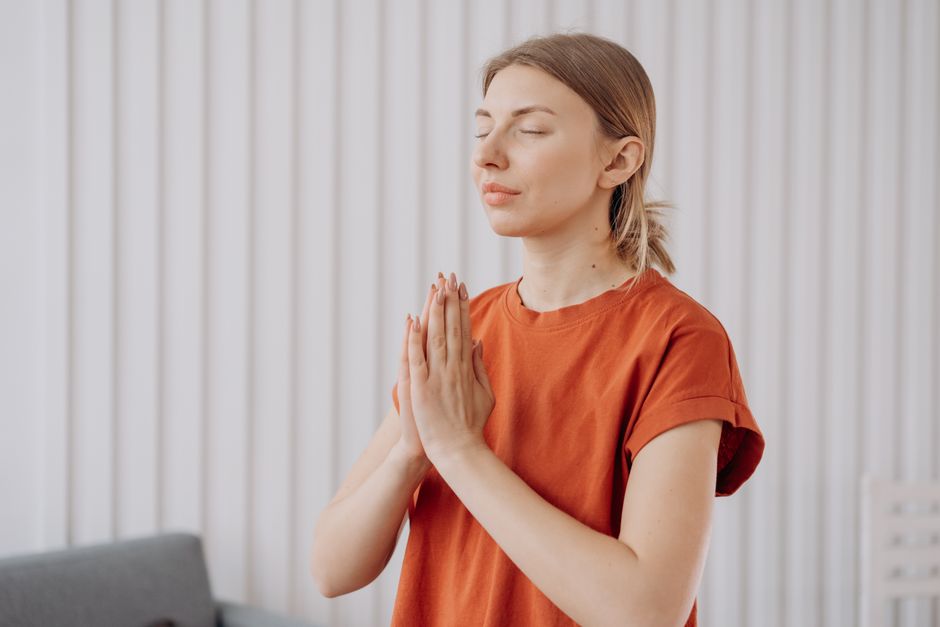 Managing Stress During a Busy Summer Schedule: 7 Fixes